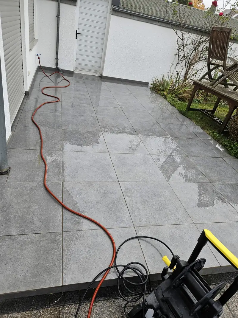 Terrasse nach der Hochdruckreinigung