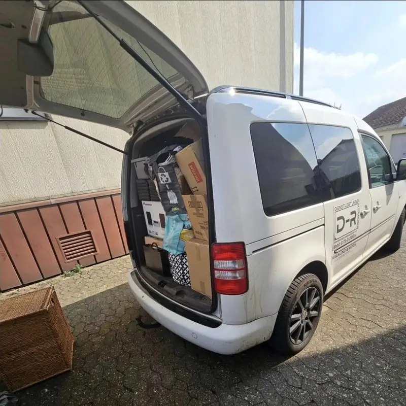 Unser Firmenwagen beim Transport